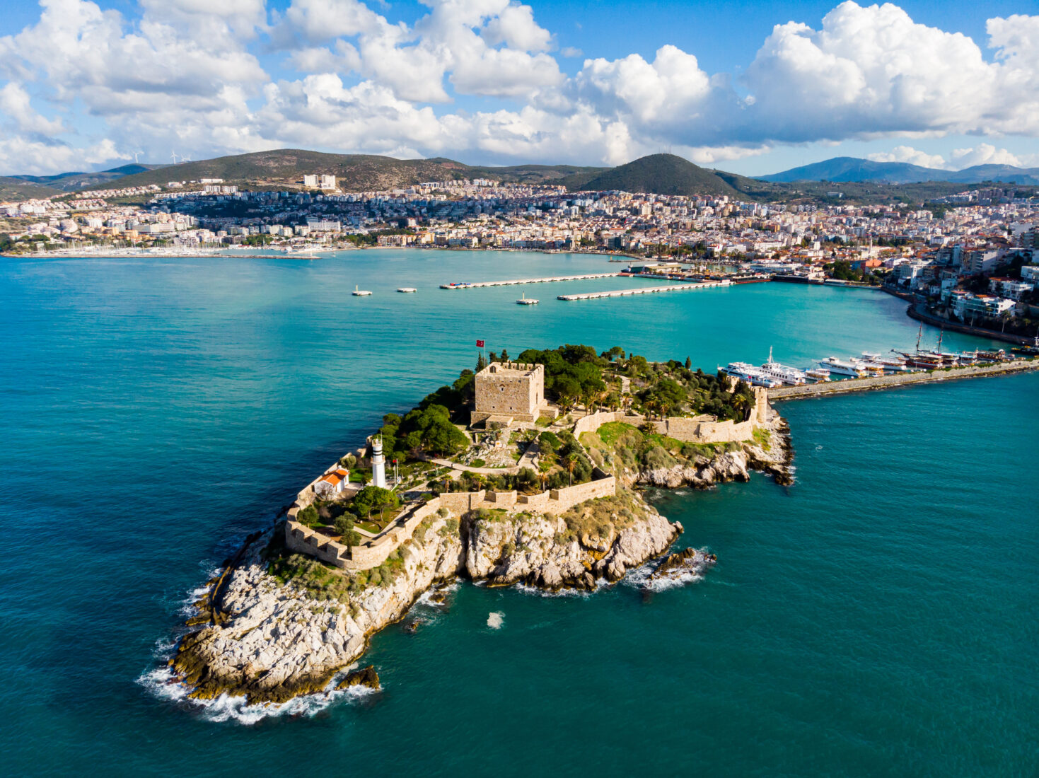Turkish visitors support tourism in Greek islands despite earthquake fears