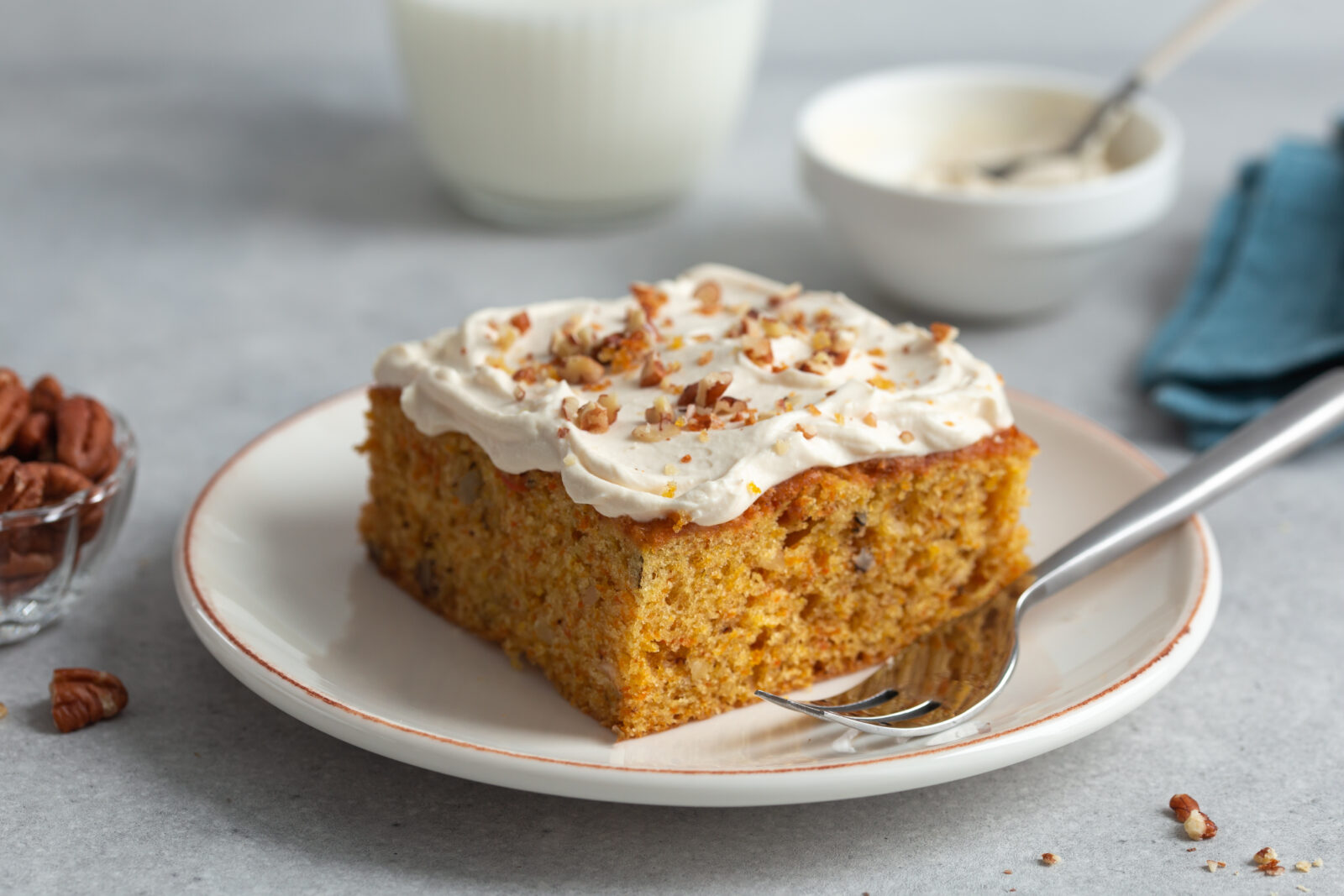 Turkish-style almond and honey cake, a light and nutty dessert to end an iftar meal on a sweet note. (Adobe Stock Photo)