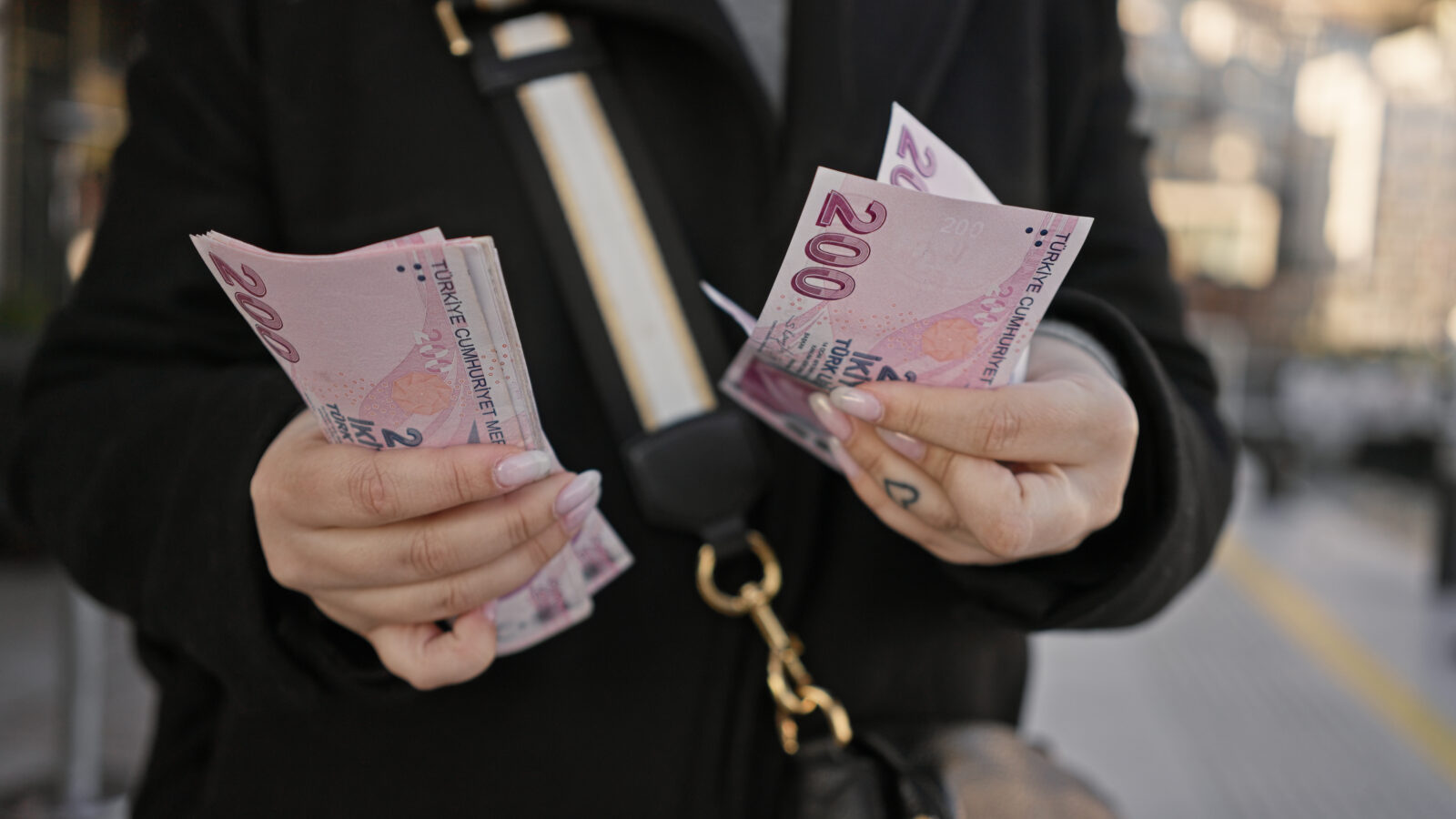 Turkish consumer confidence hits 22-month high in March: TurkStat