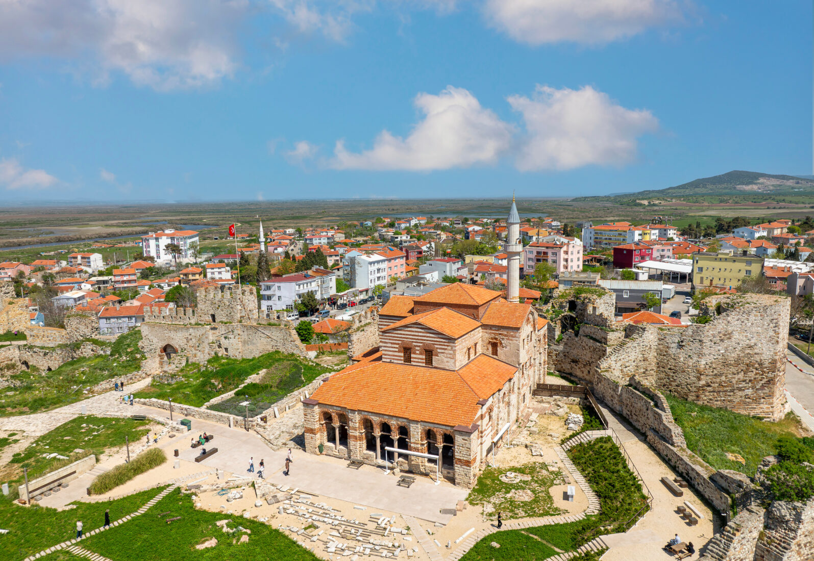 View of Hagia Sophia Mosque and the surrounding ruins of Enez Castle, Edirne, Türkiye. (Adobe Stock Photo)