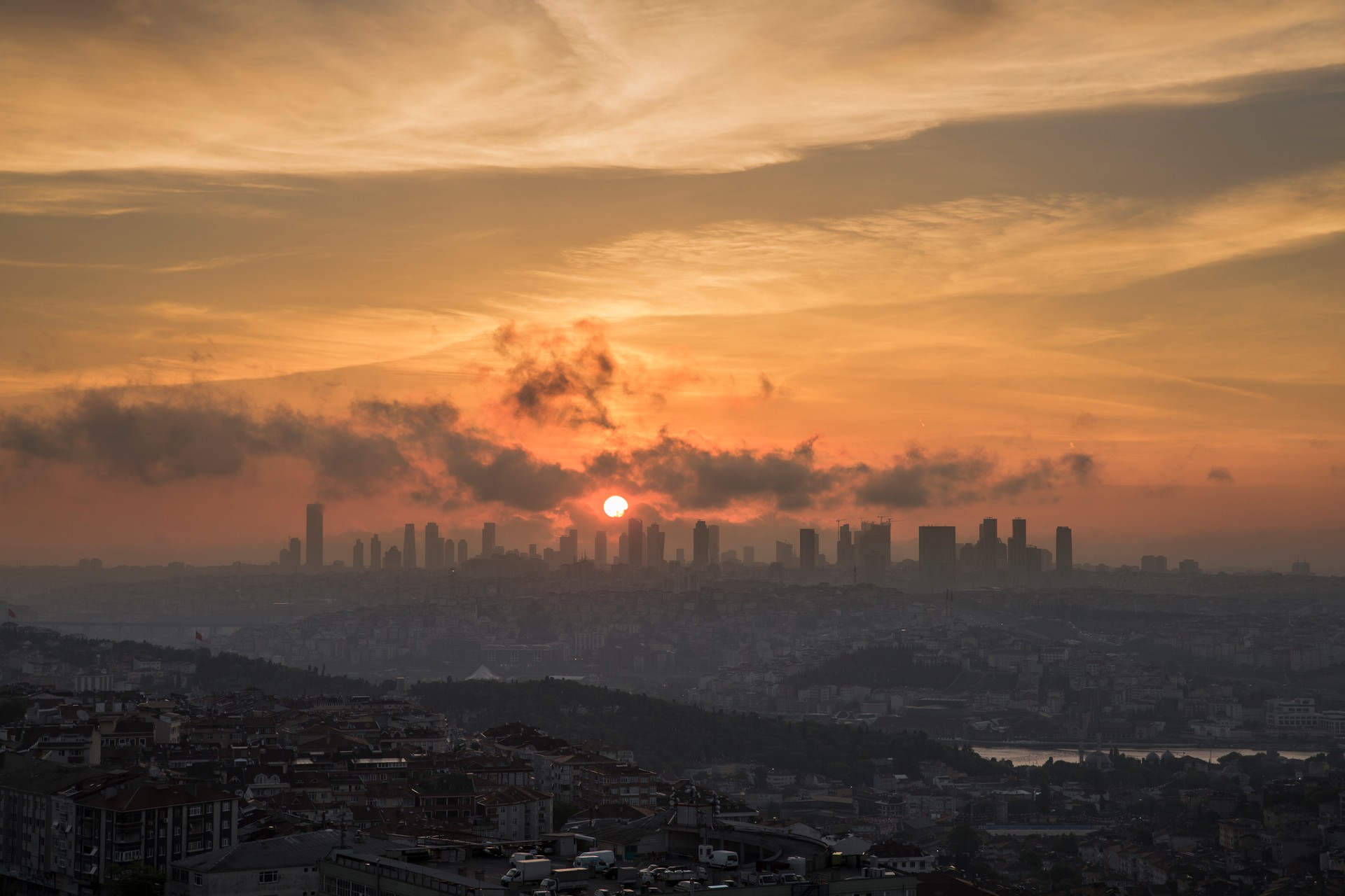 African heat wave sweeps across Türkiye, temperatures to peak in Istanbul