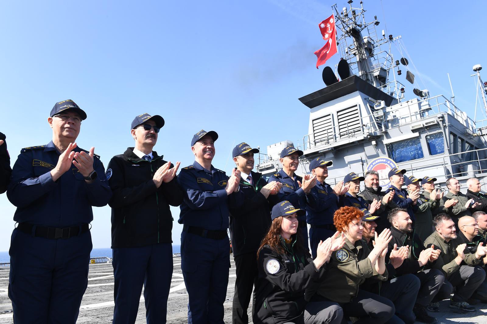Turkish officials watching the the first test-firing of the submarine-launched variant of the domestically developed Atmaca anti-ship missile in Mediterranean on March 12, 2025 (Turkish MoD Photo) 
