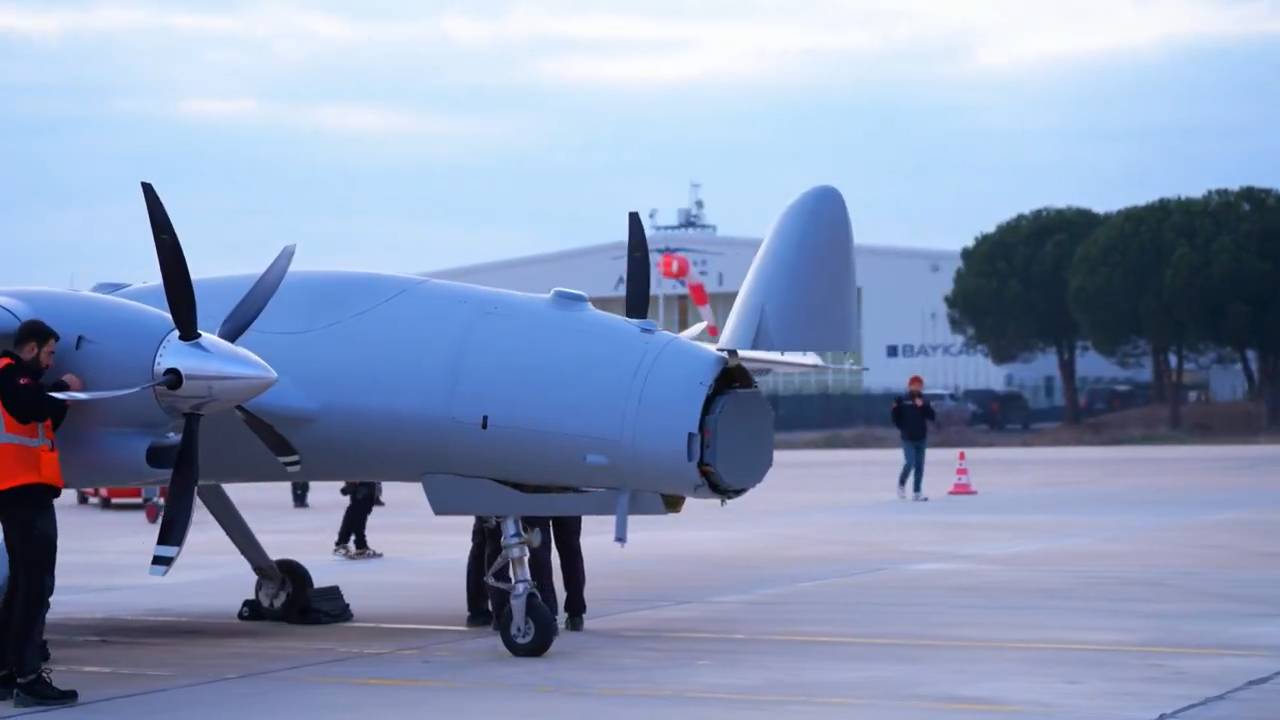 Bayraktar Akinci conducts test flight with Aselsan MURAD AESA radar Image