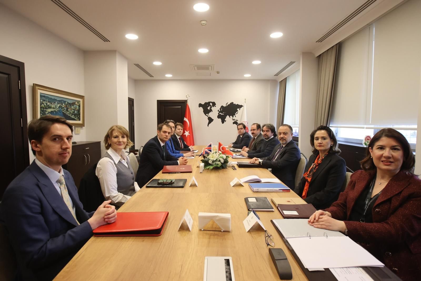 Türkiye, UK hold consultations on Syria in Ankara