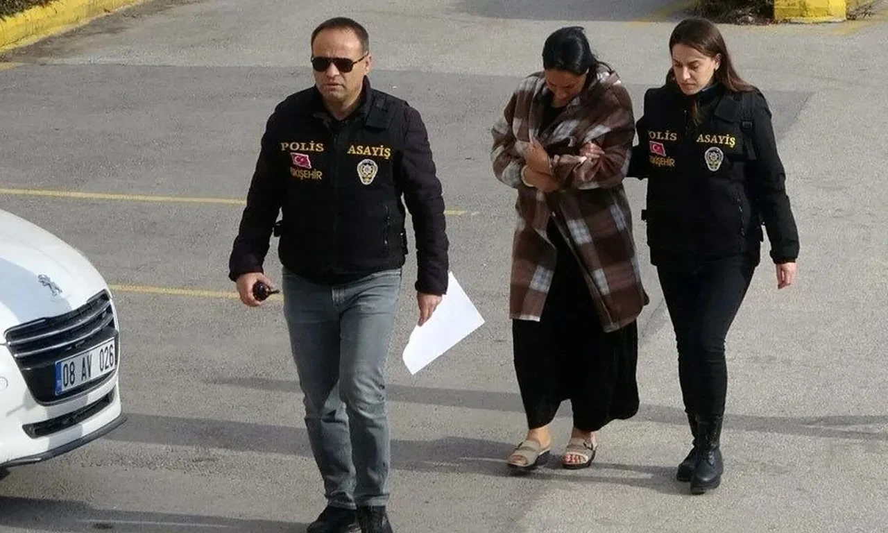 Turkish woman with 189 criminal records avoids prison again with 14th child