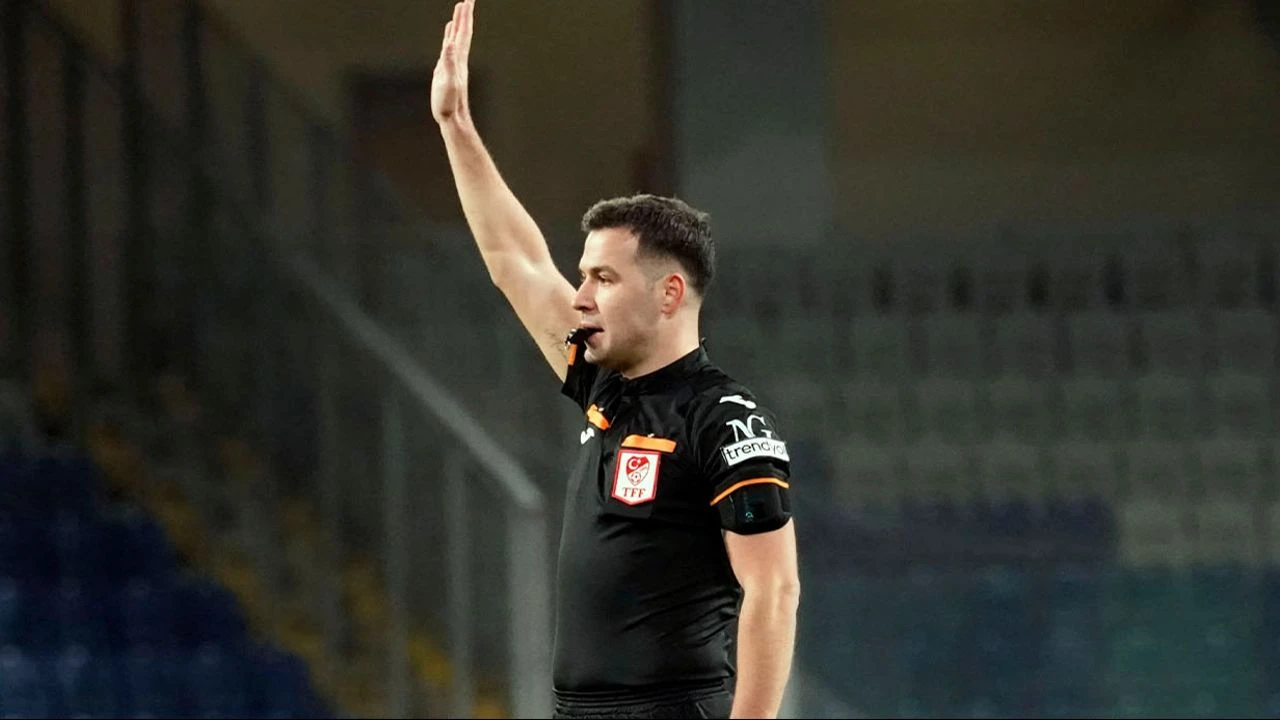 Fenerbahce questions referee