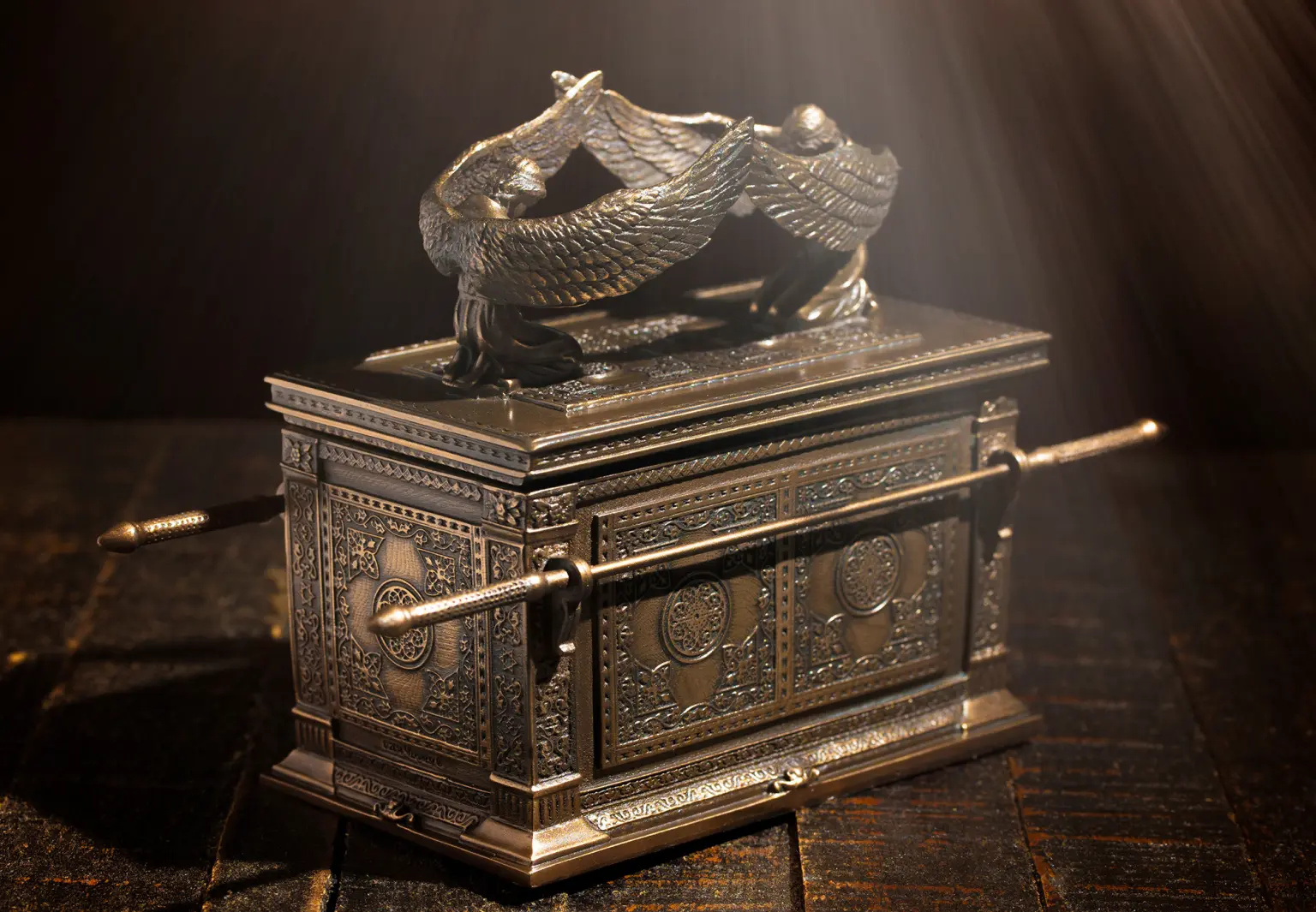This depiction of the Ark of the Covenant differs from what is described by the CIA's remote viewer. (Adobe Stock Photo)