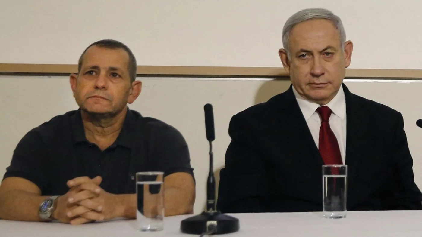 Nadav Argaman (right), Benjamin Netanyahu (left) (AFP Photo)