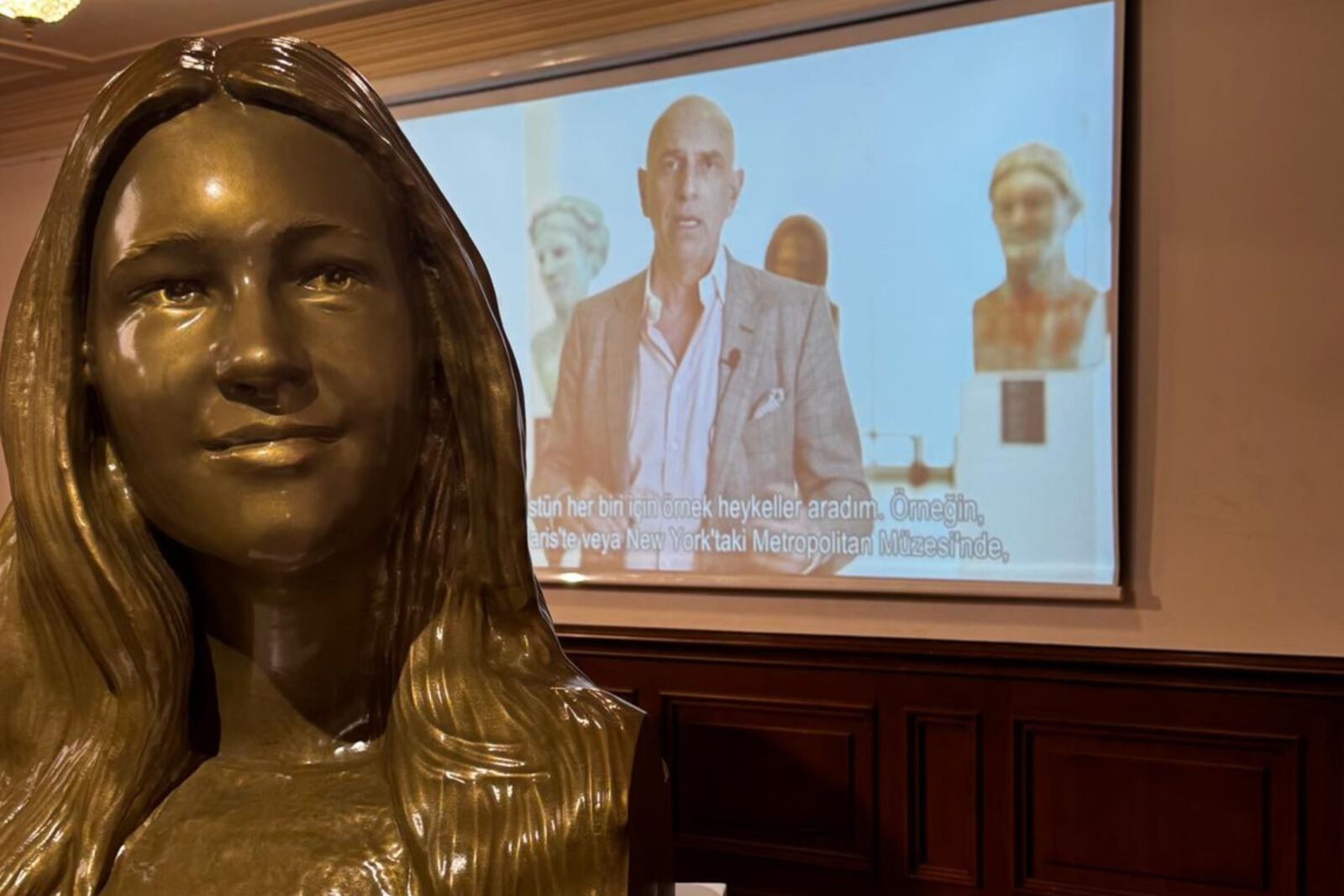 A piece by George Petridis from the exhibition 