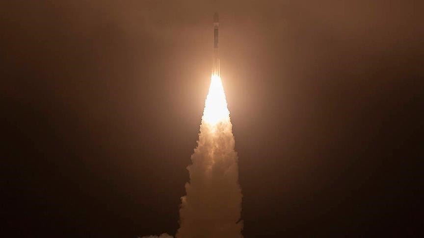 New Chinese satellite for data relay sent into orbit