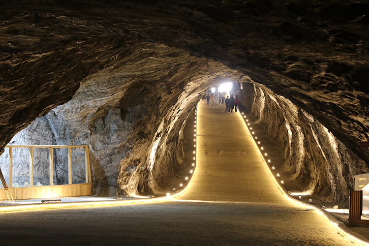 Cankiri's Salt Cave: A hidden gem of Türkiye Image