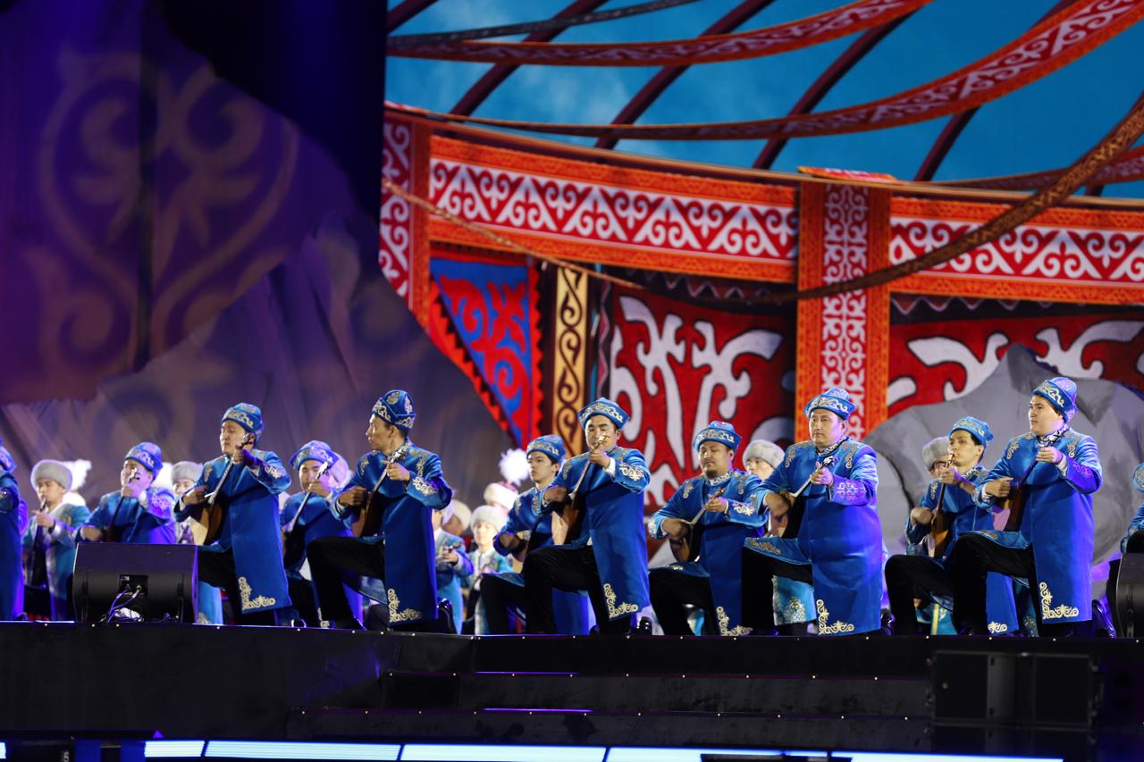 The opening ceremony in Aktau, a city on the Caspian Sea coast of Kazakhstan, which was selected as the “2025 Cultural Capital of the Turkic World” by the International Organization of Turkic Culture (TURKSOY), brought together about 1,400 artists from all over the Turkic world on the same stage. (AA Photo)