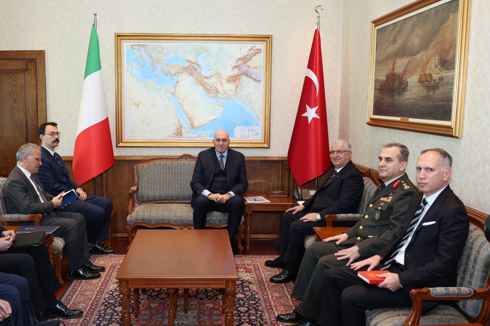 Turkish, Italian defense ministers discuss regional security, cooperation