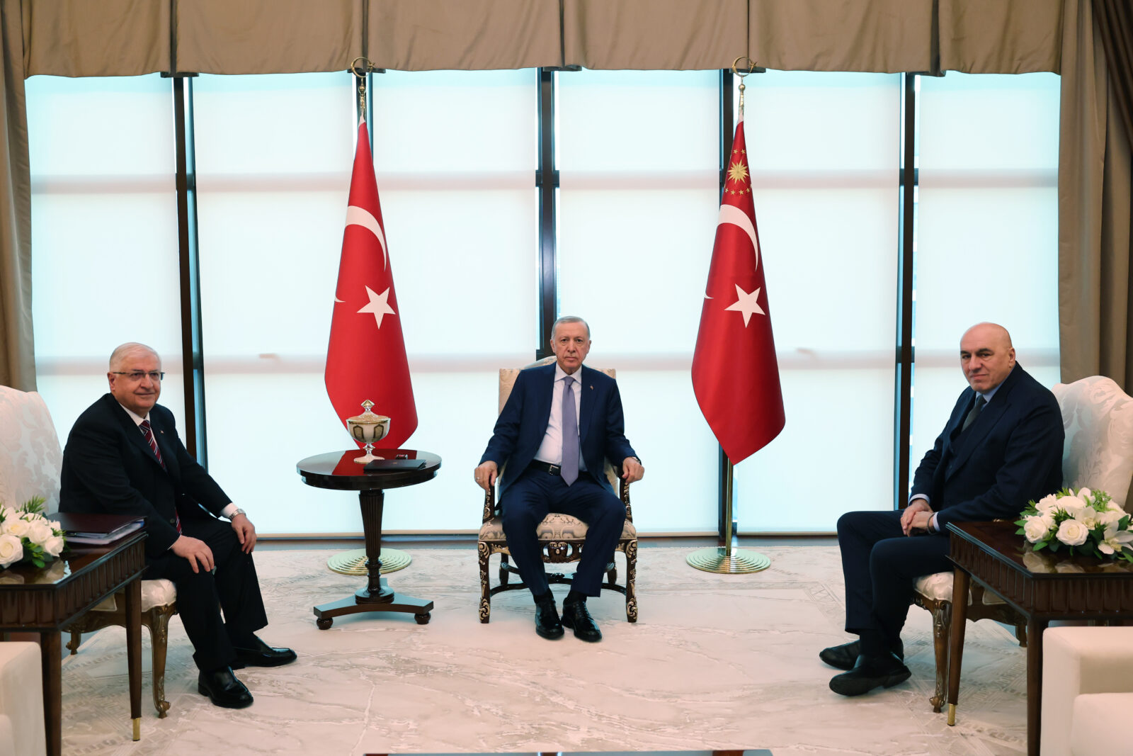 Turkish, Italian defense ministers discuss regional security, cooperation