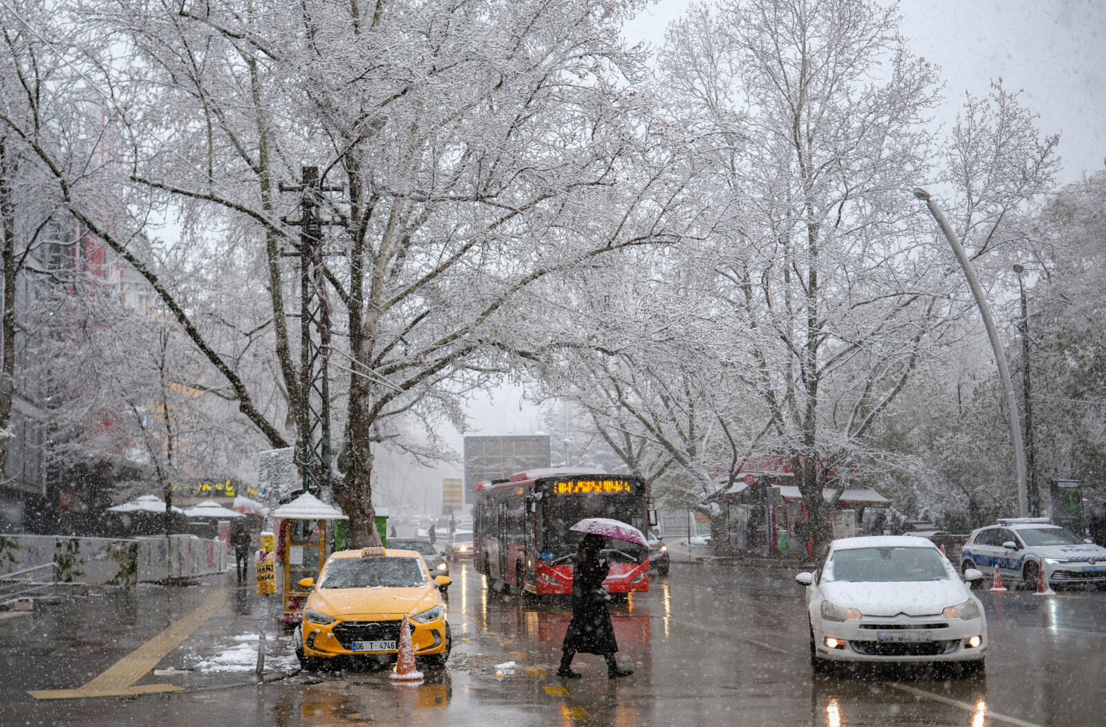 Snowfall in Ankara: Photos from Türkiye's capital