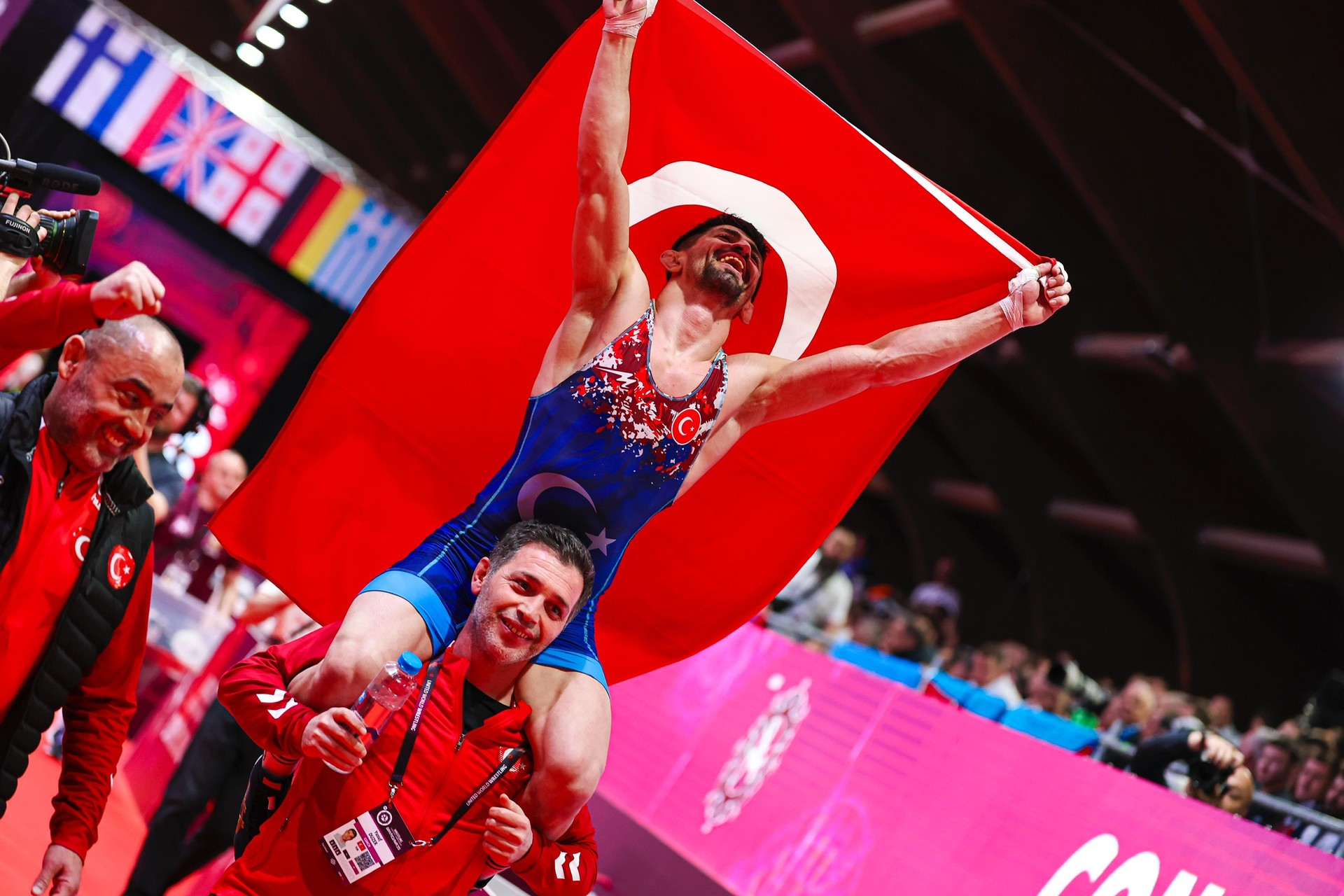 Turkish wrestler Kerem Kamal delivers Türkiye’s 1st gold at 2025 European Championships
