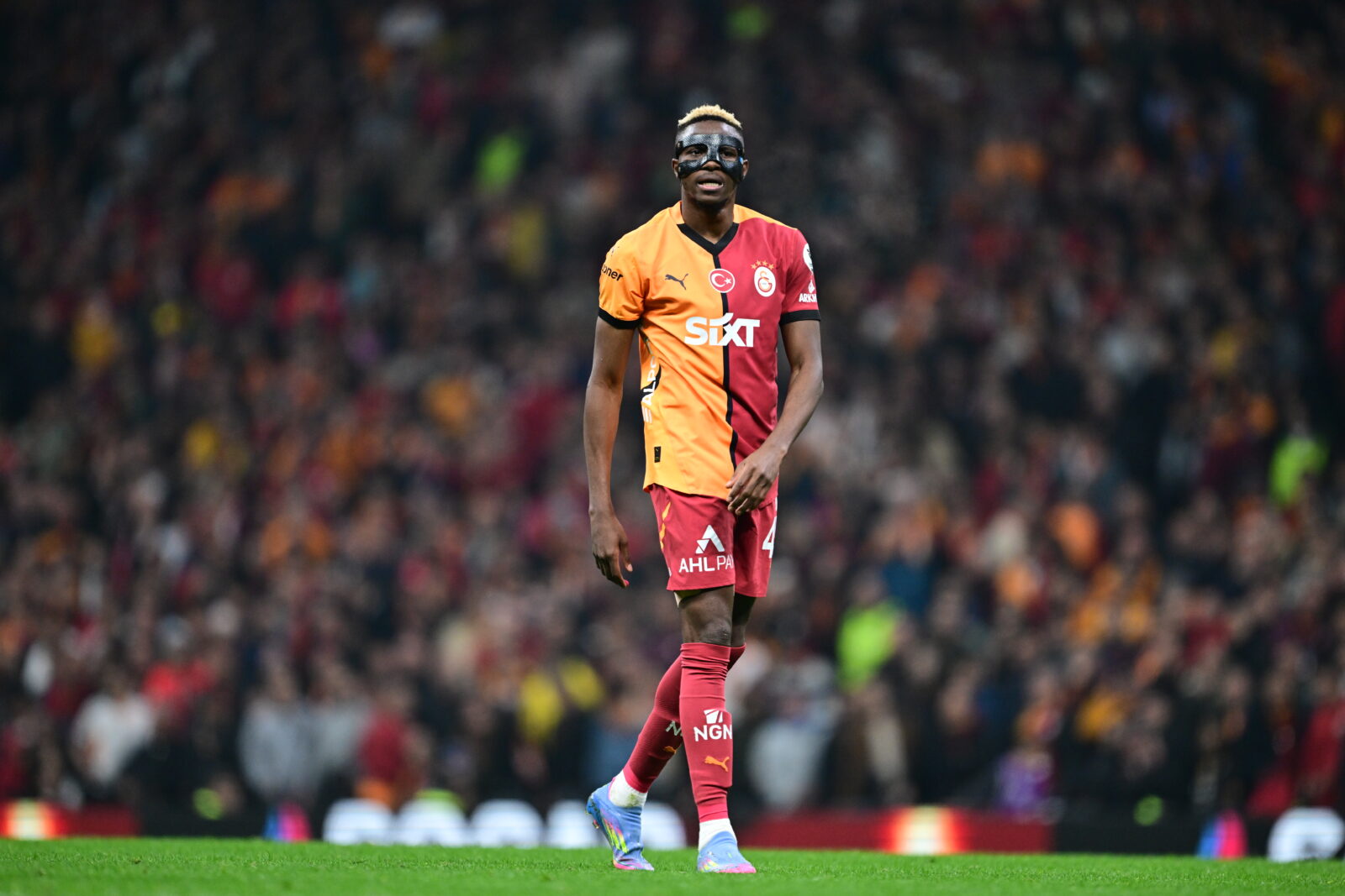 Victor Osimhen of Galatasaray gestures during the Turkish Super Lig week 32 football match between Galatasaray and Sipay Bodrum FK at RAMS Park in Istanbul, Turkiye on April 18, 2025. (AA Photo)