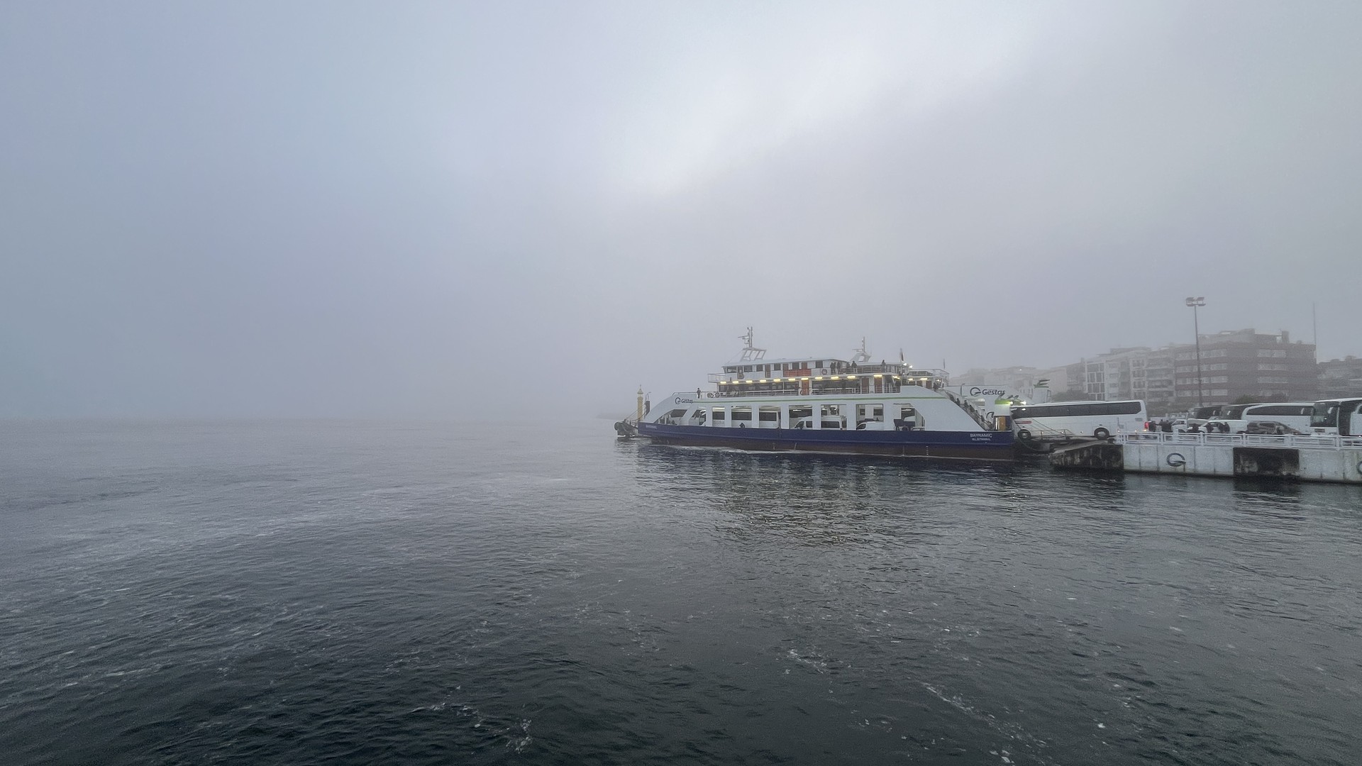 Canakkale Strait maritime traffic halted due to fog, ferry routes adjusted for marathon