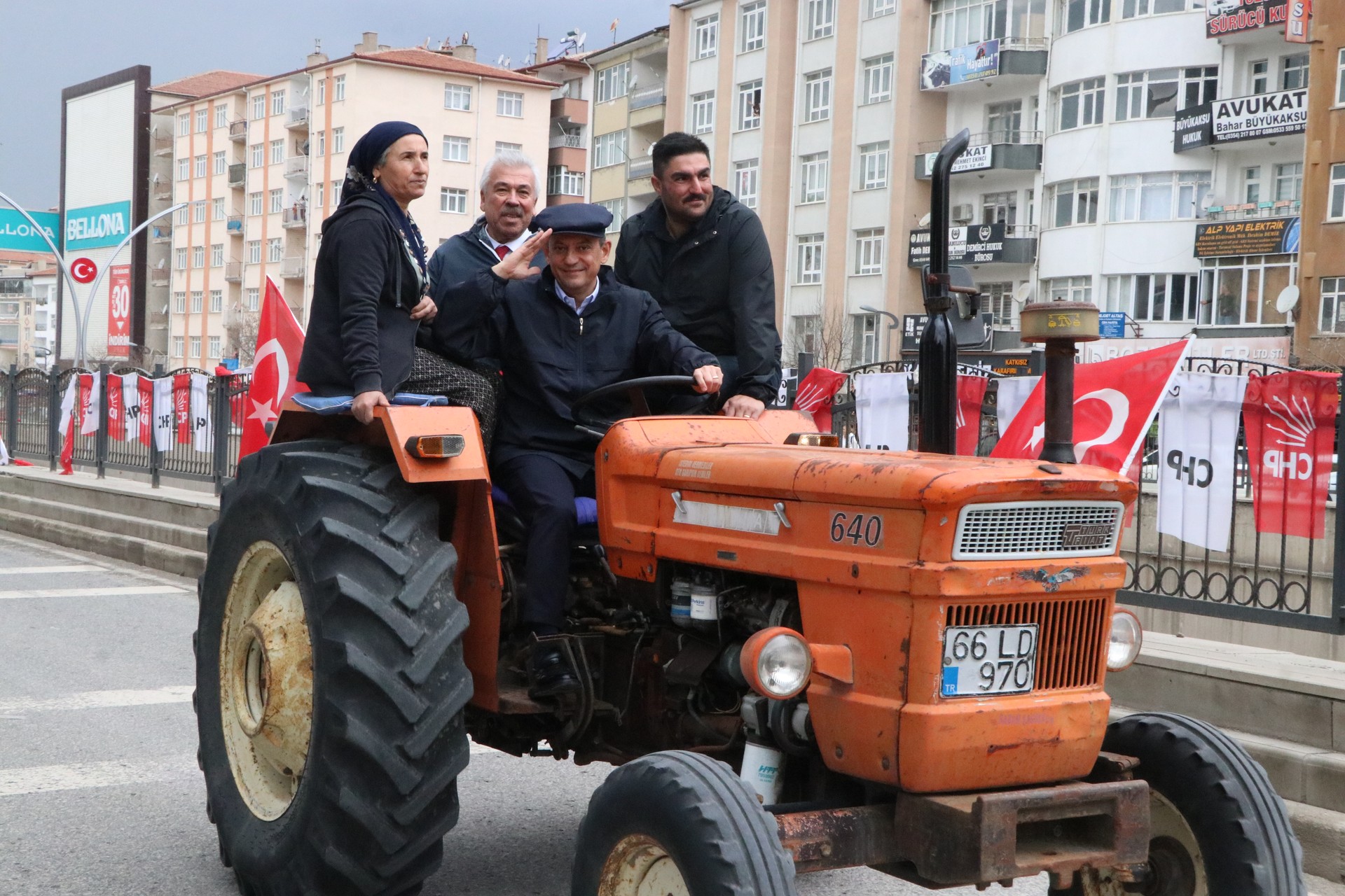 Main opposition CHP holds rallies in ruling AK Party strongholds to support Imamoglu Image