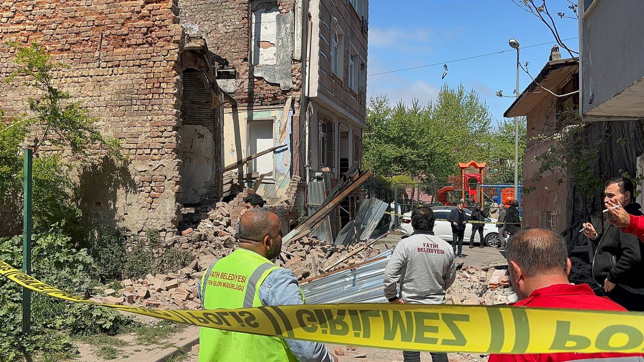 266 aftershocks, 1.5M risky buildings in Istanbul: Minister Image