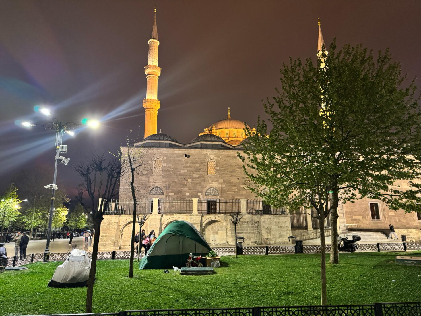 Residents spend the night at Fatih Mosque, setting up tents following a 6.2 magnitude earthquake strikes Istanbul with the epicenter in Istanbul, Turkiye on April 24, 2025. (AA Photo)