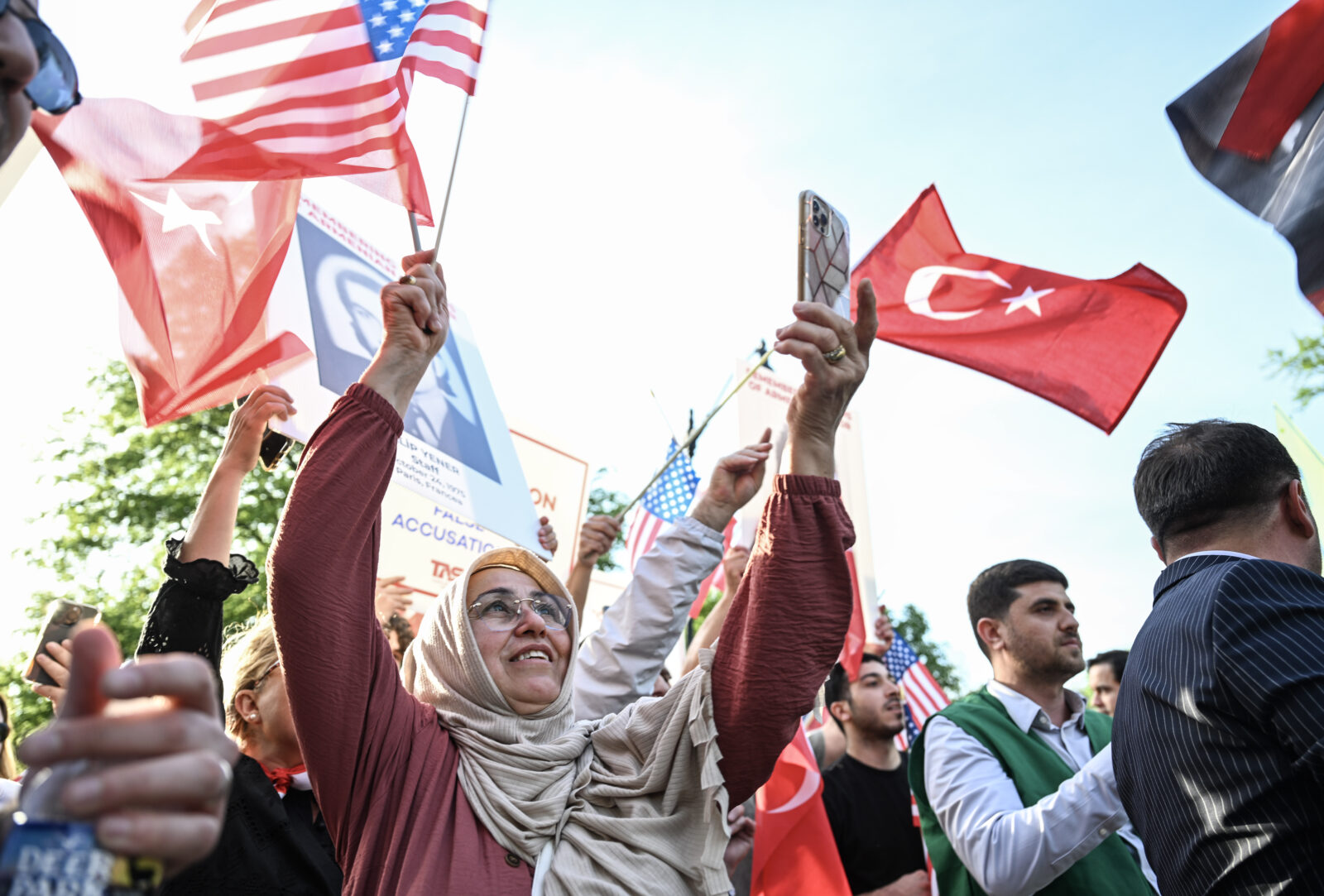 Turkish Americans protest Armenia's 1915 claims in Washington