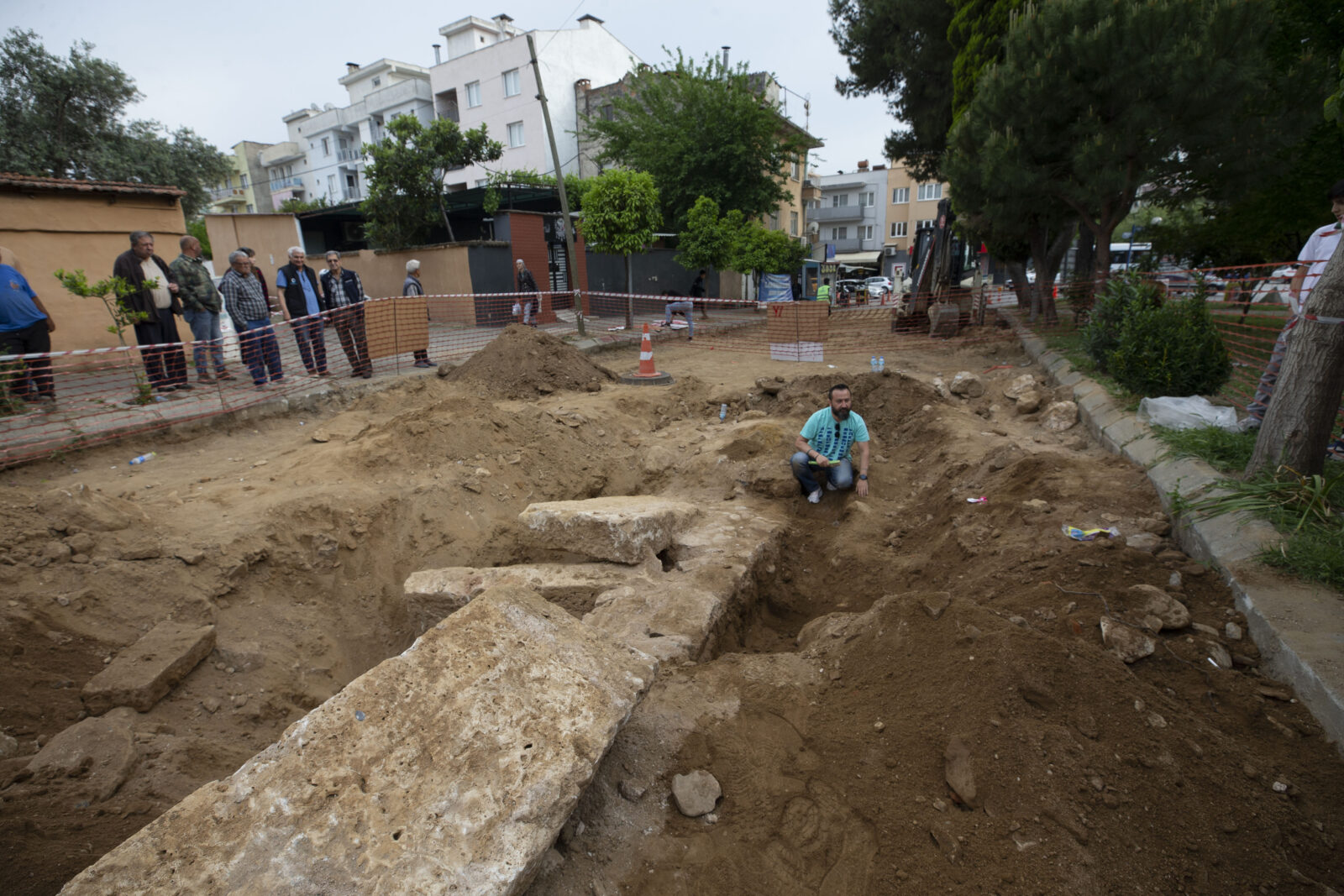 Human bones were discovered during a road renovation project by the municipality near the ancient city of Tralleis in Aydin, Türkiye, April 25, 2025. (AA Photo)