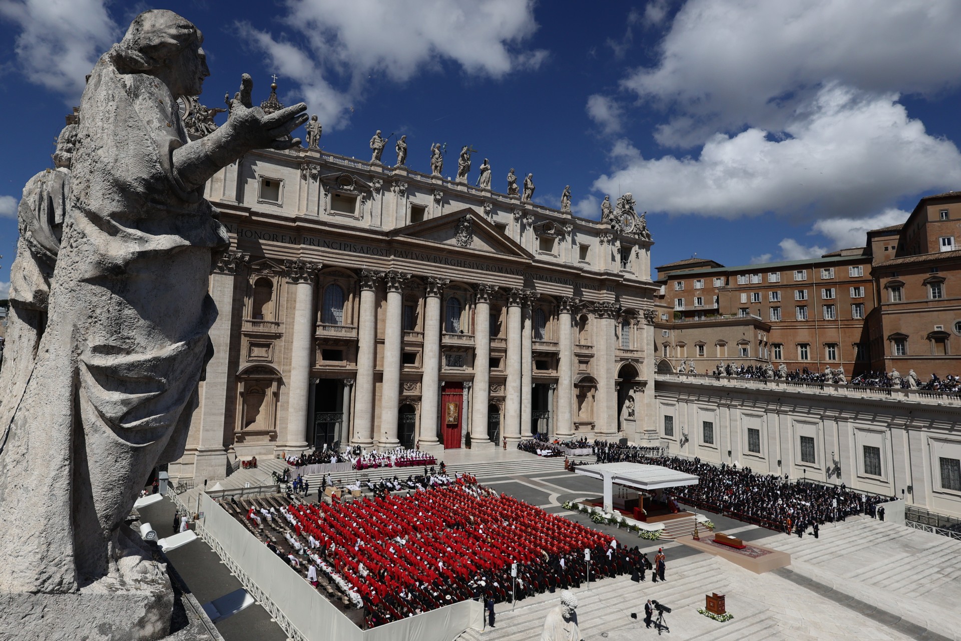 Turkish Parliament speaker represents country at Pope Francis' funeral