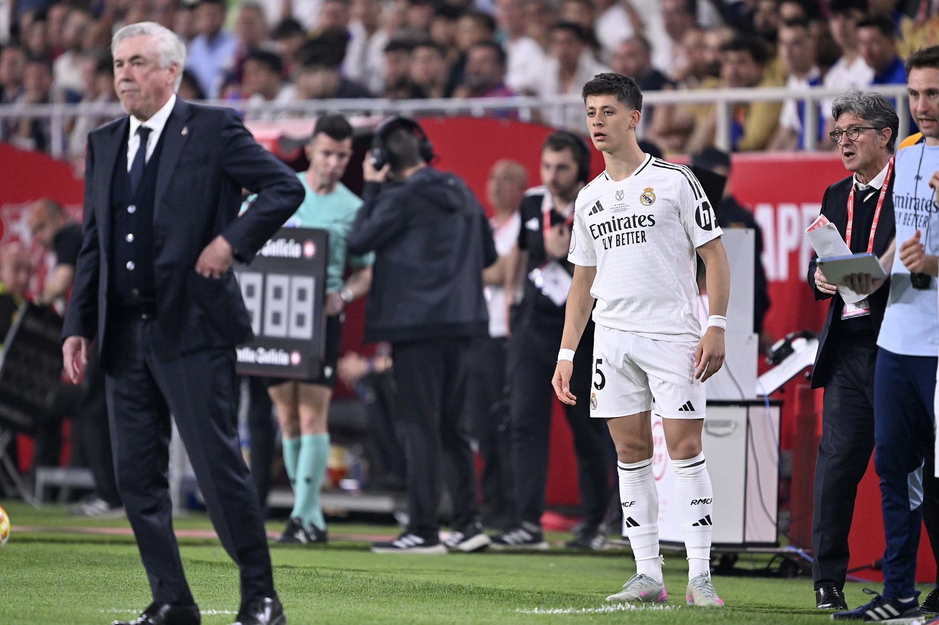 Real Madrid’s Turkish star Arda Guler leaves mark in Copa del Rey final against Barcelona Image