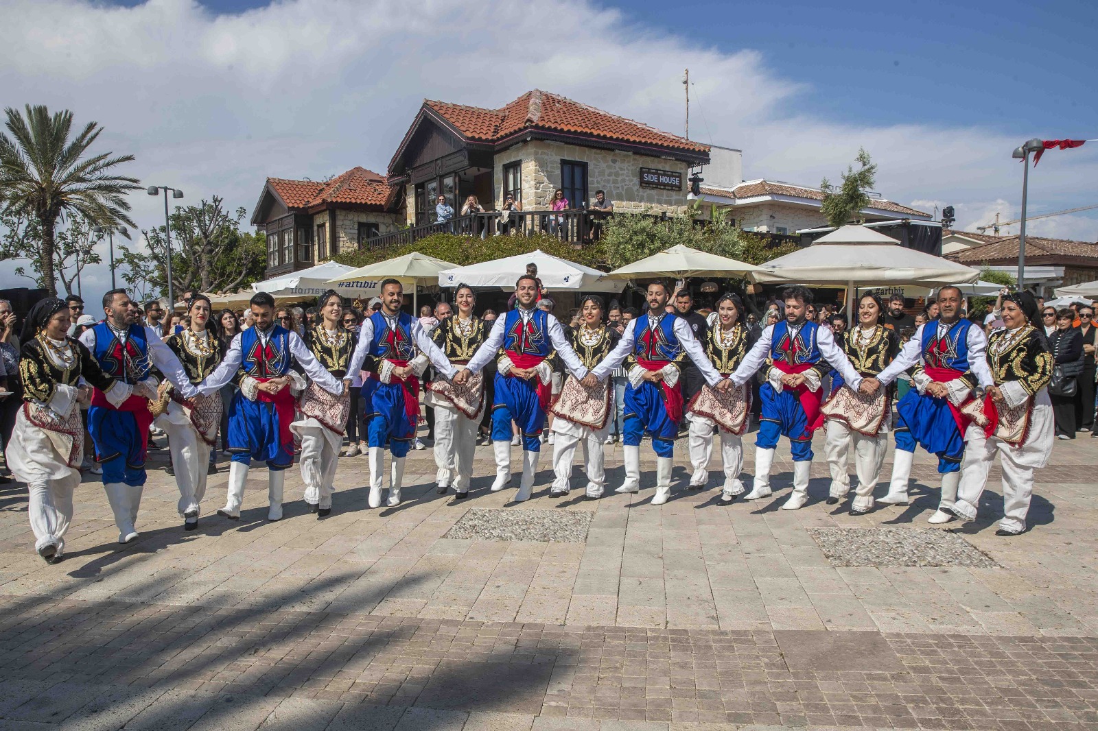 Within the scope of the “International From Crete to Side Culture and Taste Festival” organized in Antalya's Manavgat district, works from Cretan and Turkish music were performed at the Temple of Apollo in Side, Türkiye, April 27, 2025. (AA Photo)