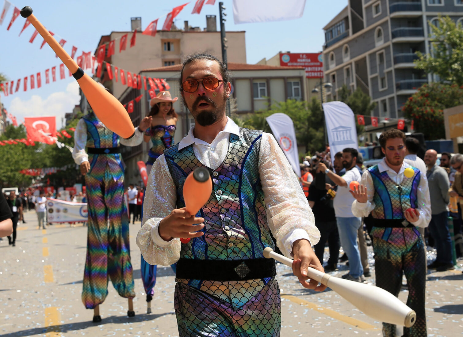 Dancers, wearing costumes, perform during 485th International Manisa Mesir Paste Festival in Manisa, Türkiye, April 27, 2025. (AA Photo)