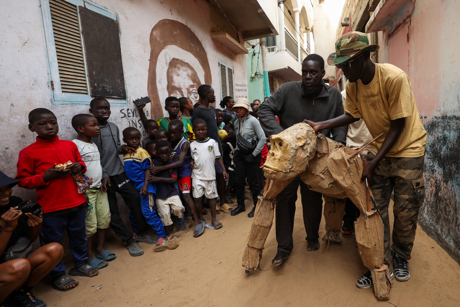 'The Herds': 20,000 kilometers of giant puppets pushing for climate action