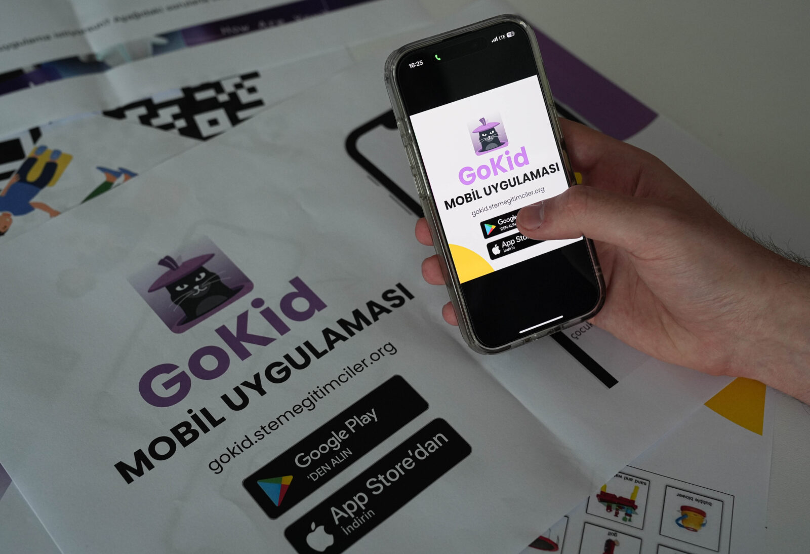 Turkish lecturer creates app to help daughter with Angelman syndrome
