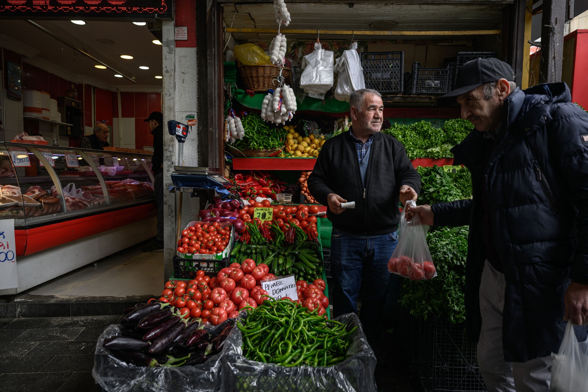 March marks 10th consecutive month of easing inflation in Türkiye: TurkStat Image