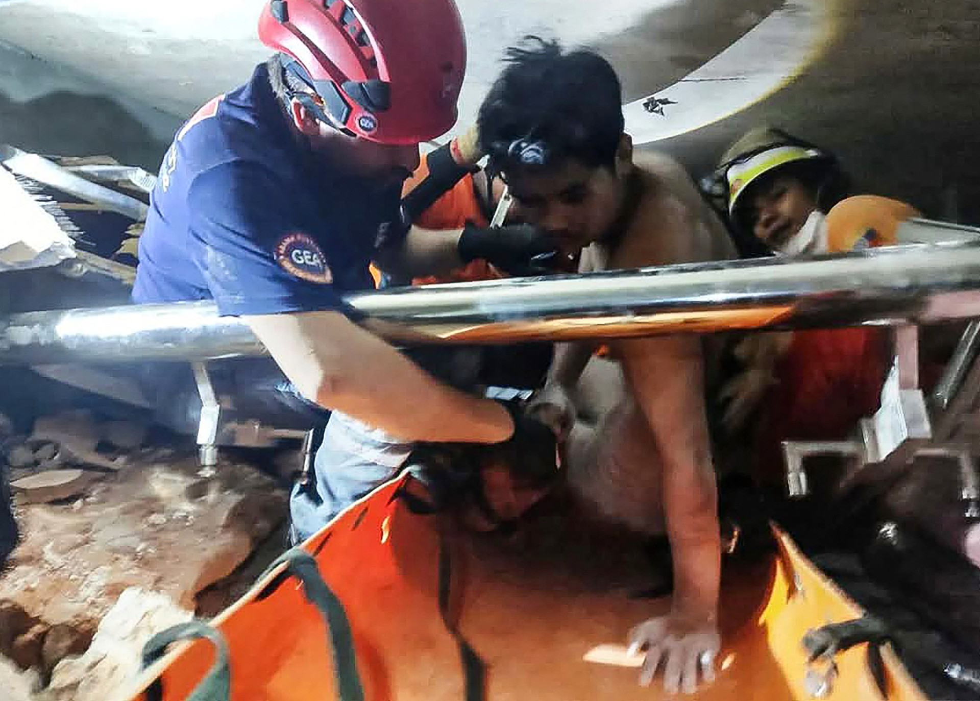 Turkish team rescues 26-year-old survivor five days after earthquake in Myanmar