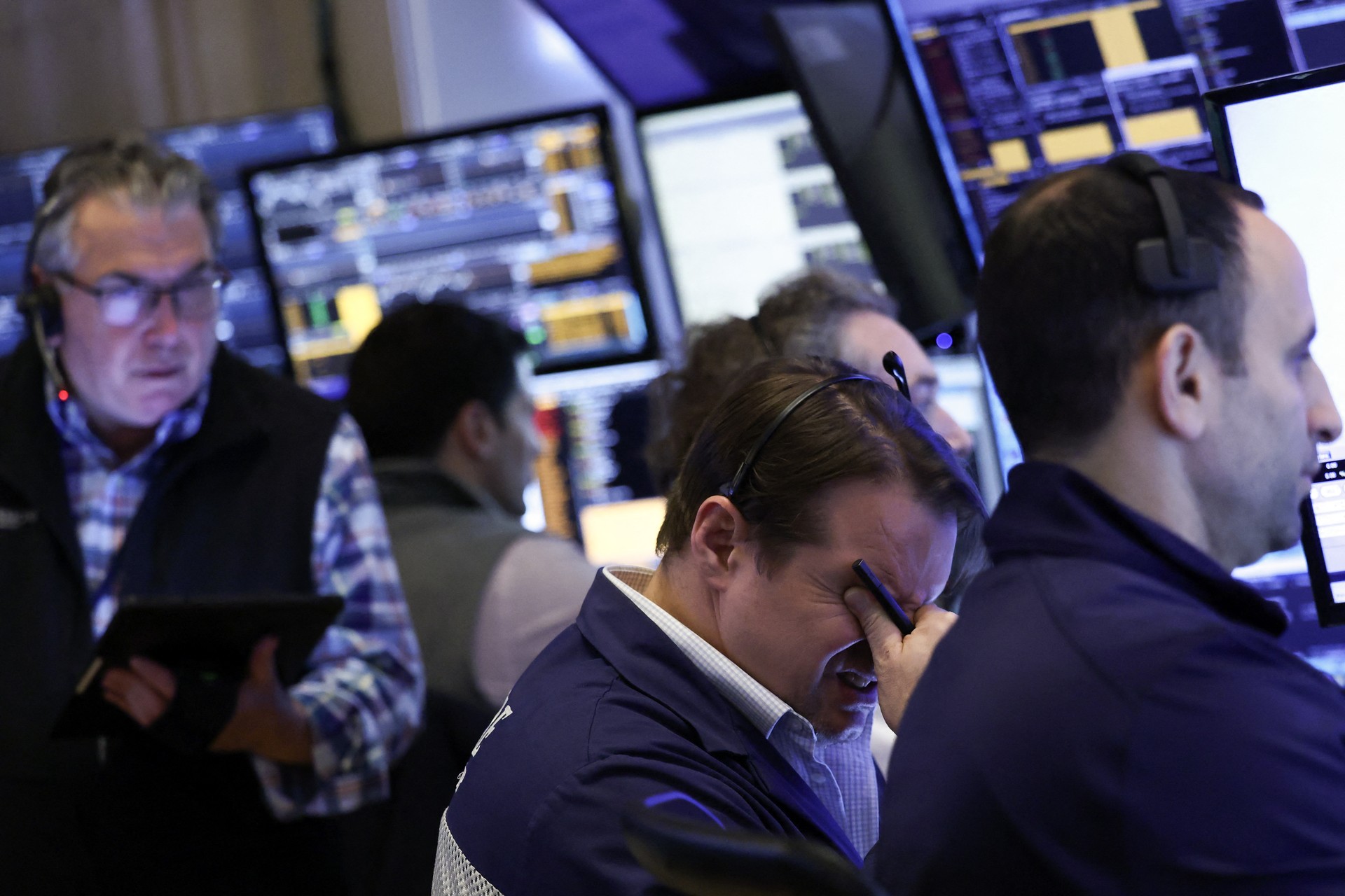 Oil and silver prices plunge as Trump’s tariffs spark global market turmoil