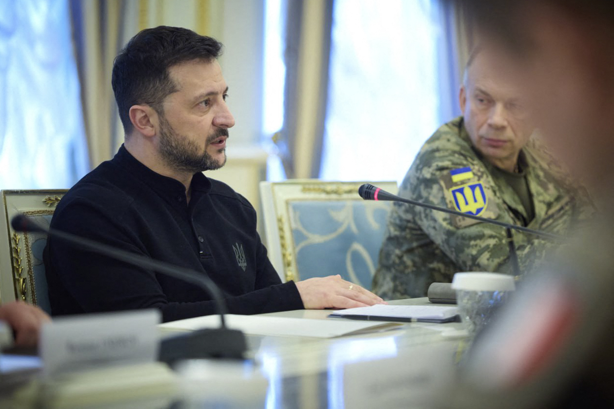 Ukrainian President Volodymyr Zelenskyy (L) during his meetings with French Chief of the Defence Staff General Thierry Burkhard and Britain Chief of the Defence Staff Admiral Tony Radakin in Kyiv on April 5, 2025. (Photo by Handout / Ukrainian Presidential Press Service / Handout / AFP)