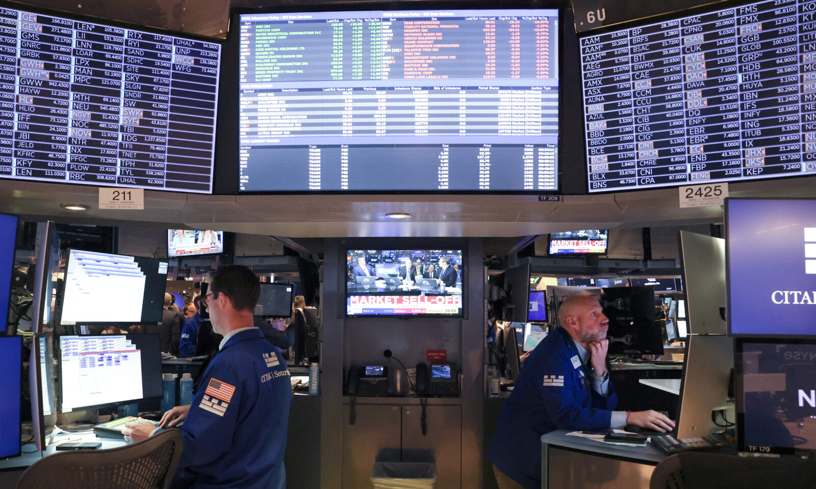 Traders work on the floor of the New York Stock Exchange in New York City, on April 7, 2025. (AFP Photo)