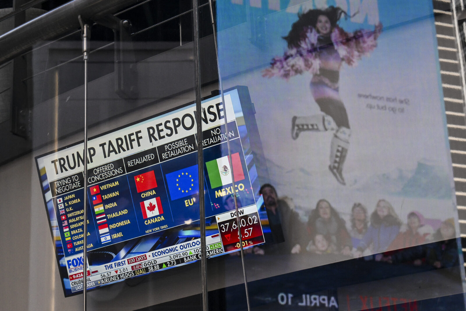 A television screen displays news about the world's response to U.S. President Donald Trump's trade and tariff policies, at the NASDAQ MarketSite in Times Square, New York City, U.S. on April 9, 2025. (AFP Photo)