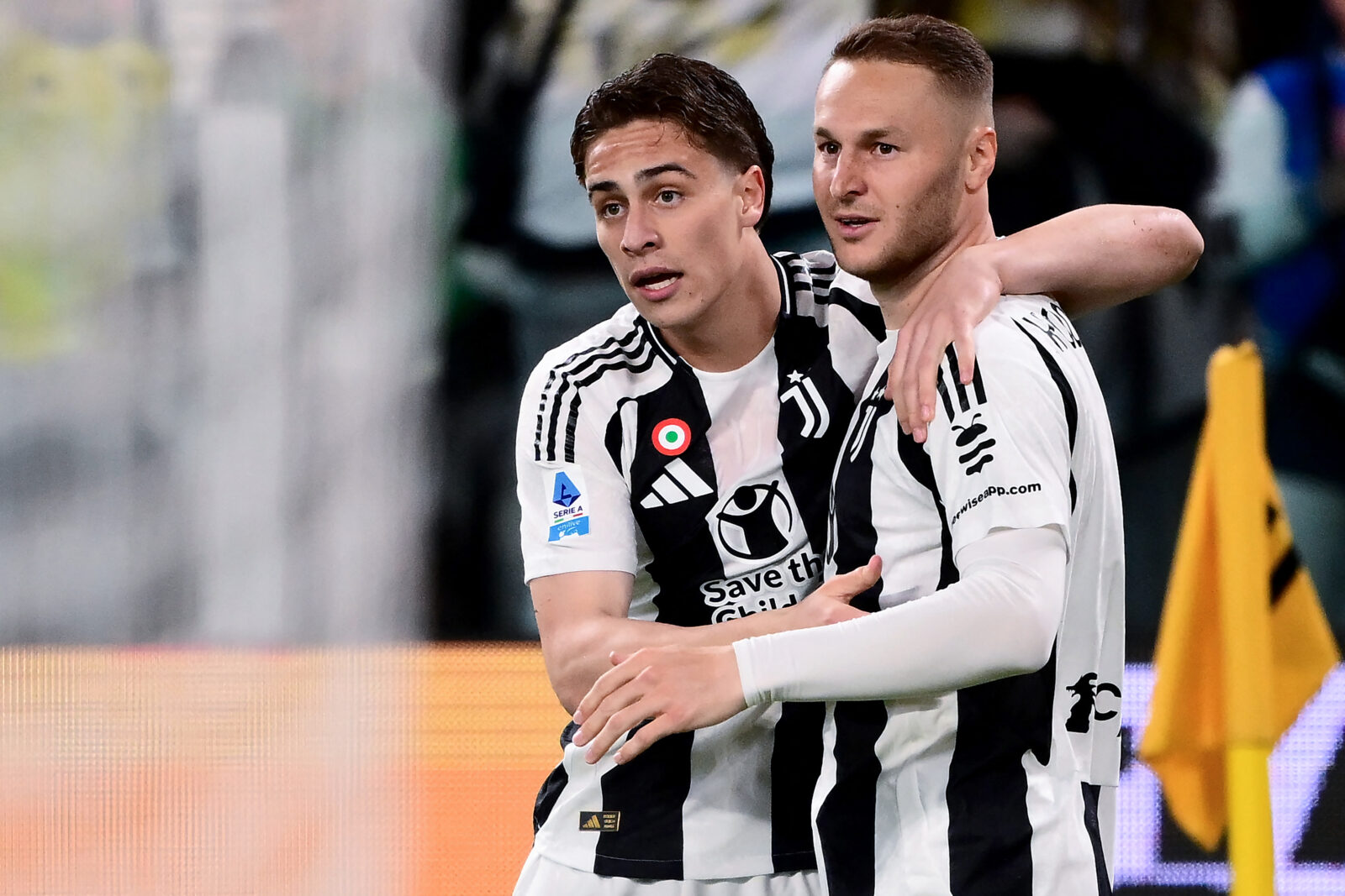 Juventus' Dutch midfielder #08 Teun Koopmeiners (R) celebrates with Juventus' Turkish midfielder #10 Kenan Yildiz, scoring his team's first goal during the Italian Serie A football match between Juventus and Lecce at the 