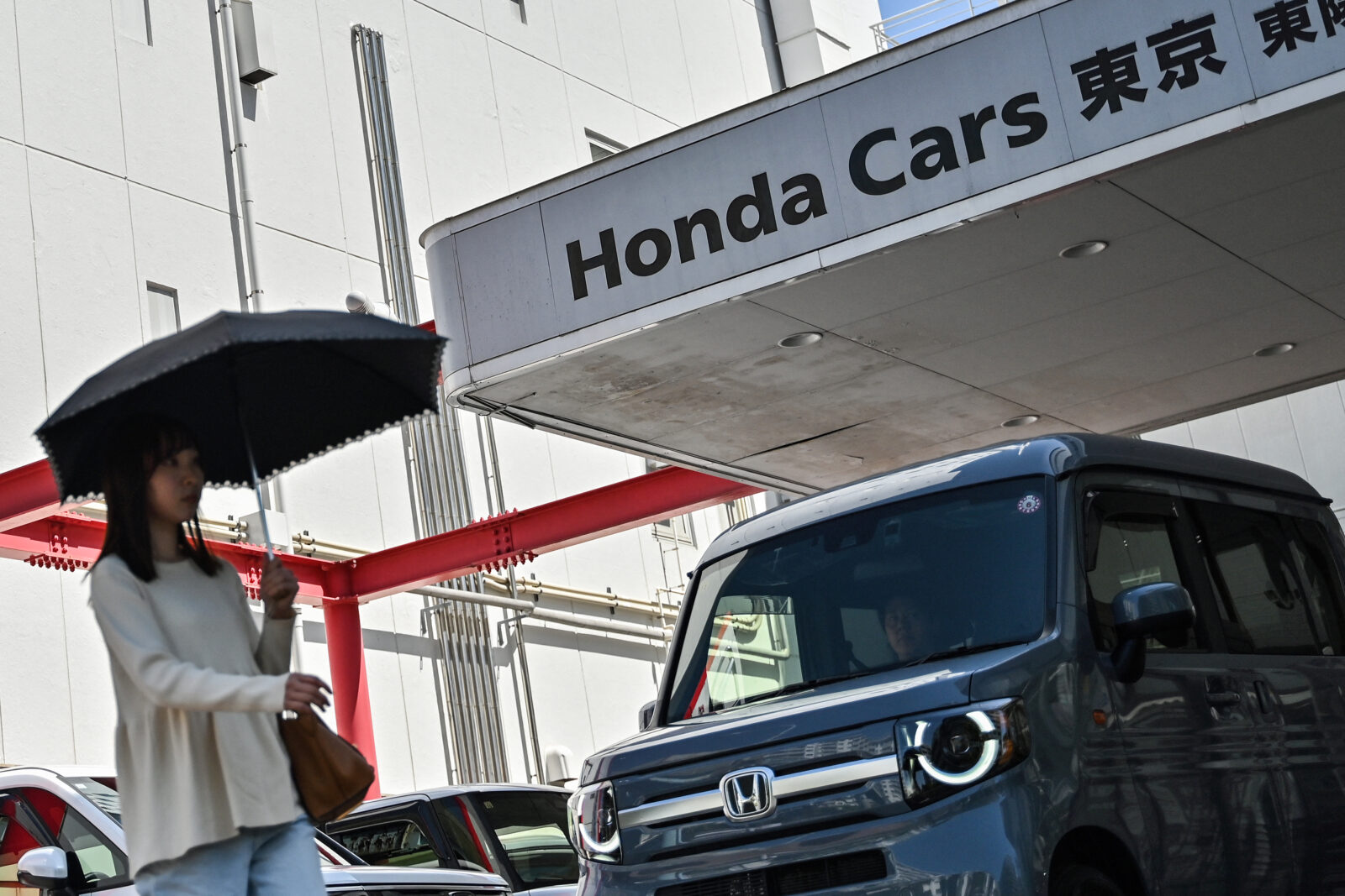 Honda dealership in Japan