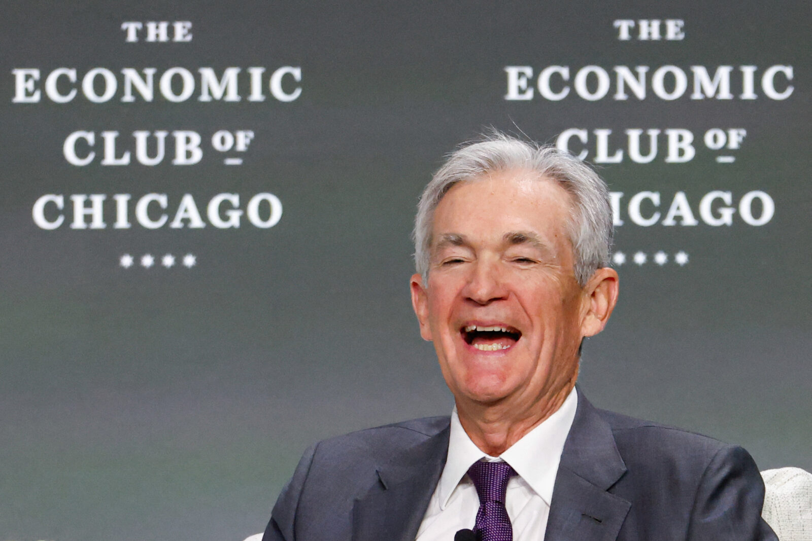 U.S. Federal Reserve Chair Jerome Powell smiles as he speaks at the Economic Club of Chicago in Chicago, Illinois, U.S. on April 16, 2025. (AFP Photo)