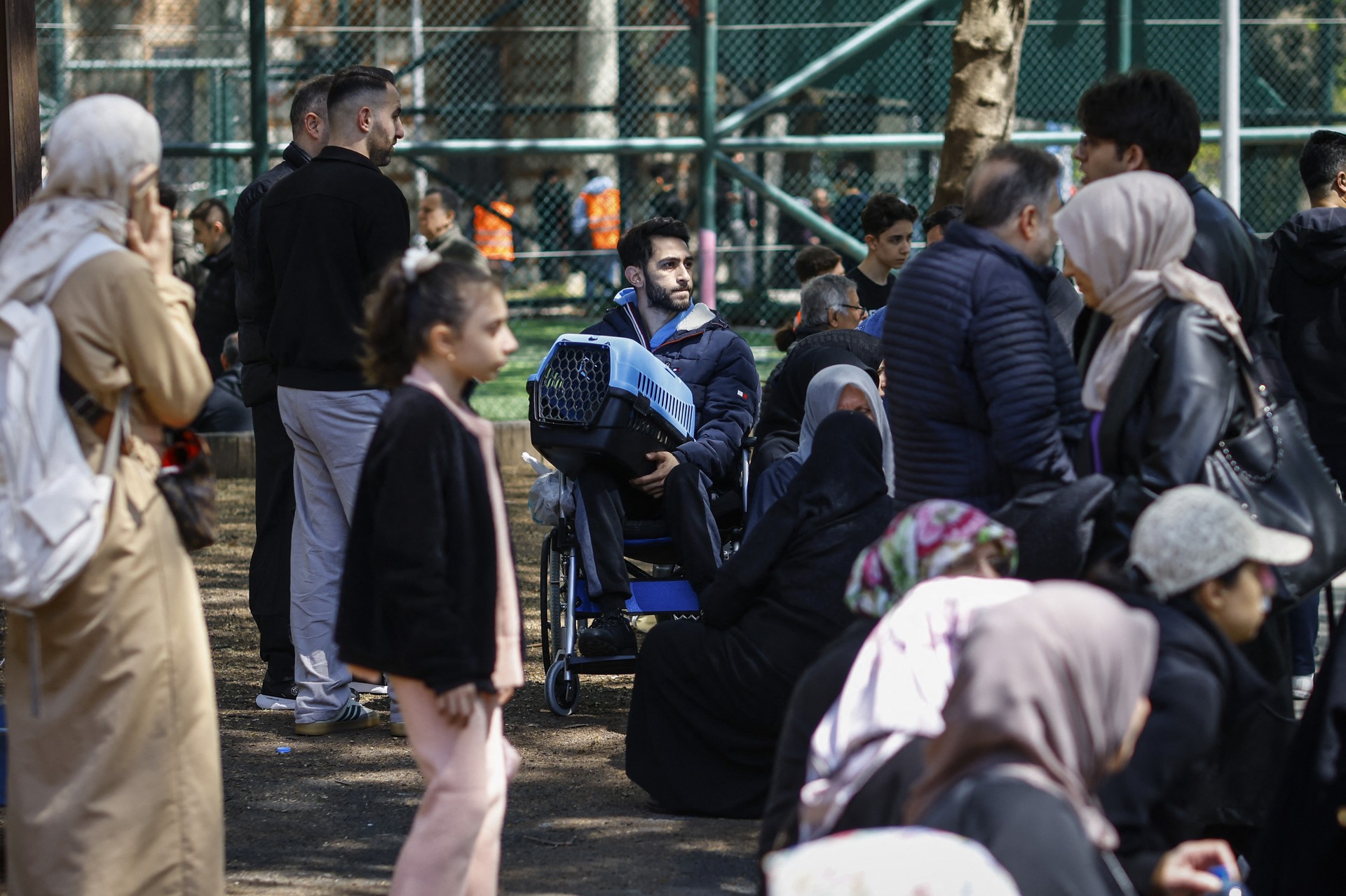 Strong 6.2 magnitude earthquake hits Istanbul Image