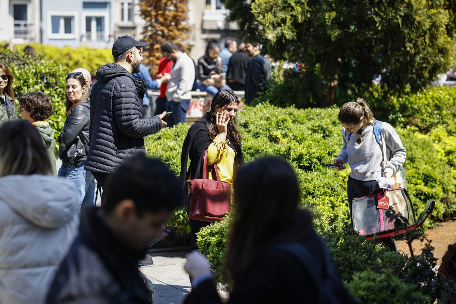 Strong 6.2 magnitude earthquake hits Istanbul