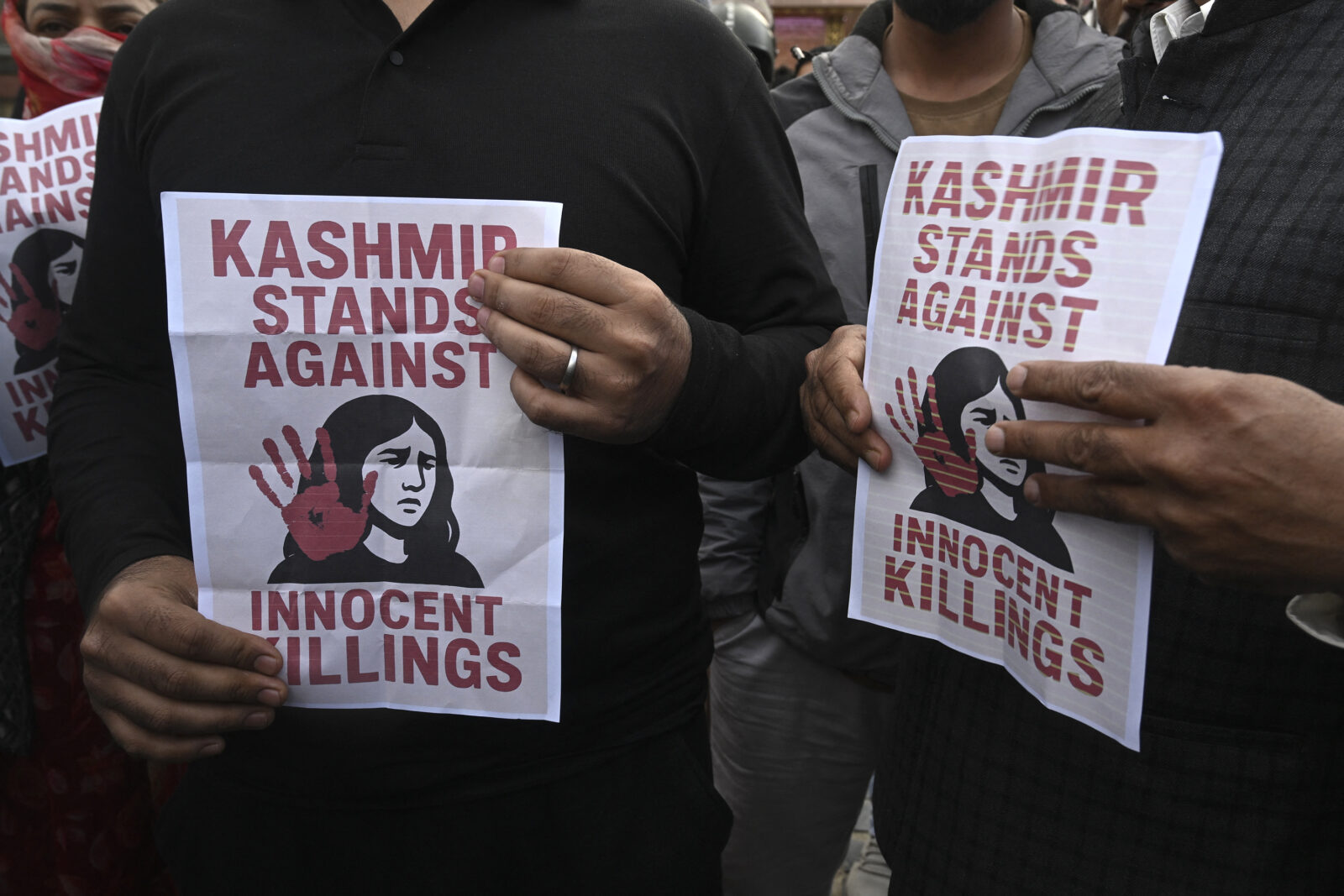 Kashmiri Muslims protest to condemn the killing of tourists by gunmen in Pahalgam, about 90kms (55 miles) from Srinagar on April 23, 2025. (AFP Photo)