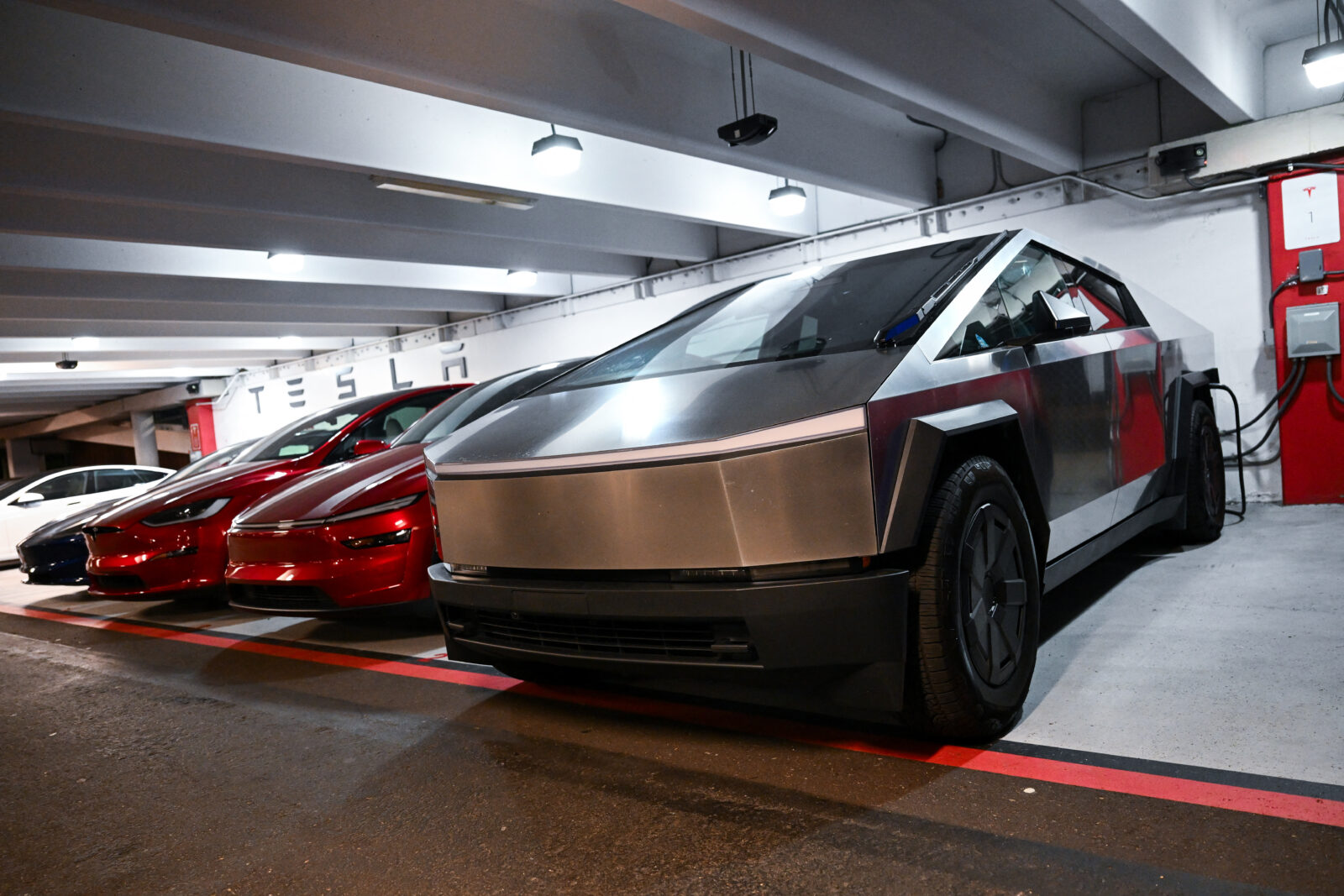 Volvo, Tesla prioritize Türkiye amid surge in electric vehicle demand