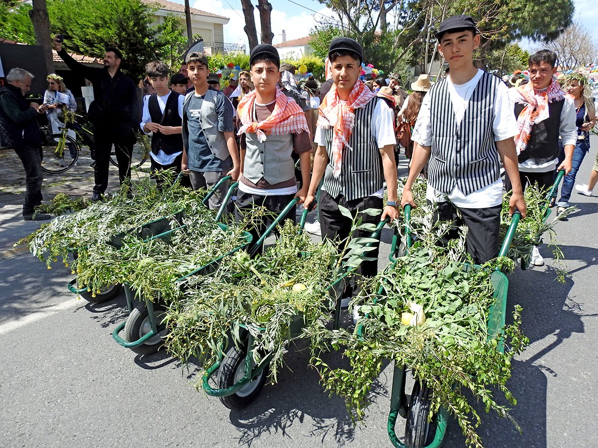 A parade during the second day of the 13th Alacati Herb Festival in the Cesme district of Izmir, Türkiye, April 19, 2024. (IHA Photo)