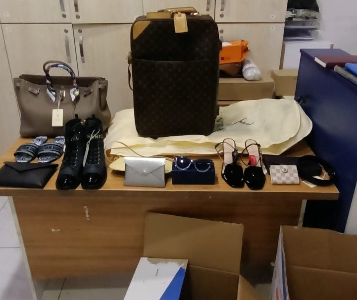 The portion of items stolen from Mesude Evliyazade's home in Sariyer, Istanbul, Türkiye, that were found by Turkish police, March 18, 2025. (IHA Photo)