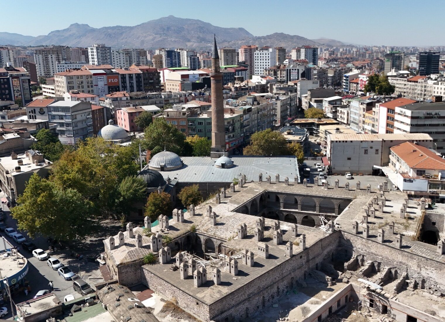The Ulu (Grand) Mosque, built by Danishmend ruler Melik Mehmet Ghazi in 1135 in Kayseri, Türkiye. (IHA Photo)