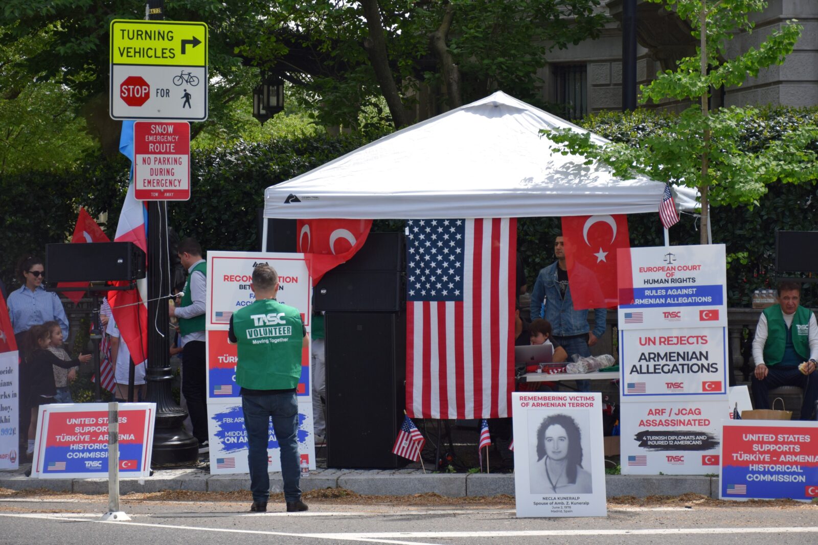 Turkish Americans protest Armenia's 1915 claims in Washington